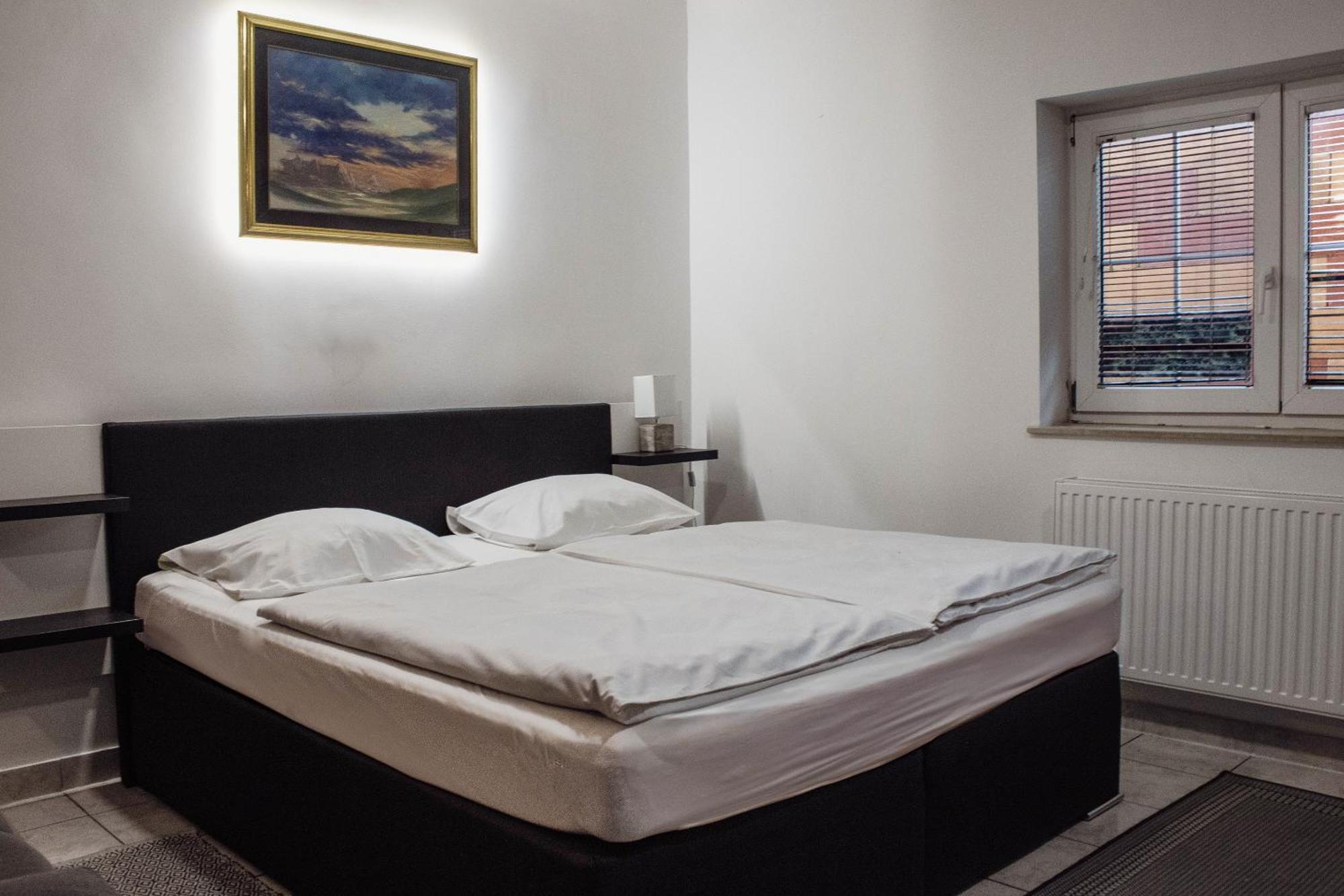 Crni Baron Pension Black Baron Maribor Exterior foto
